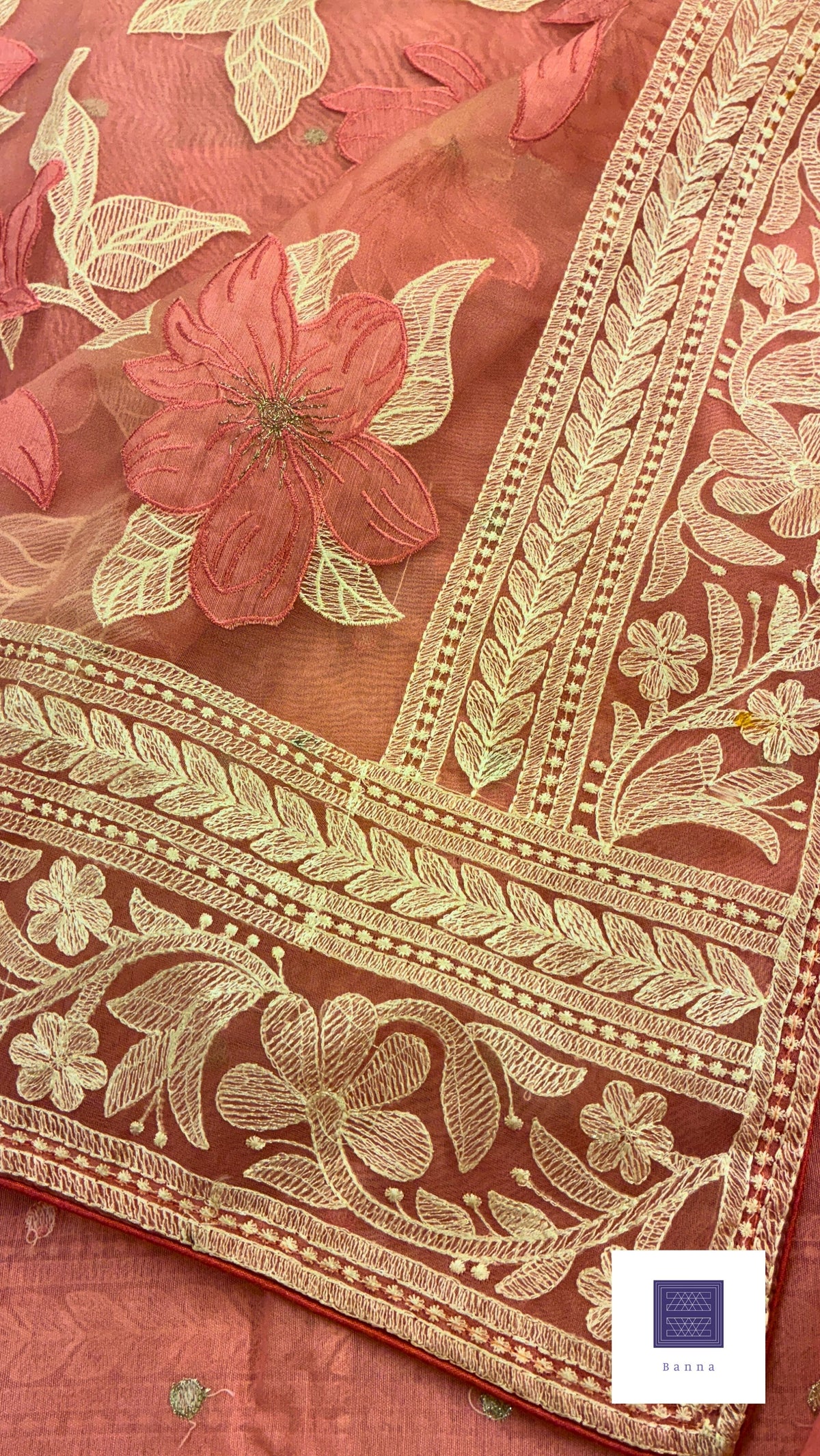 Rich Organza Appliqué and thread work saree - Pink