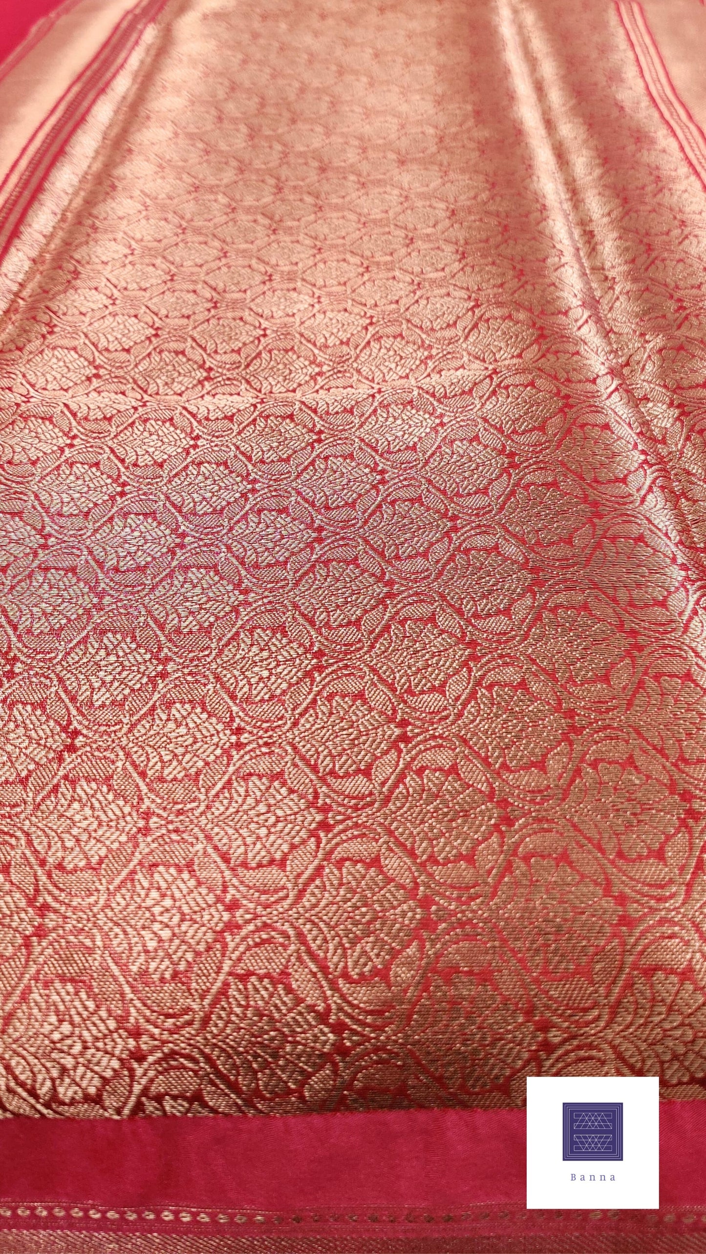 Traditional and Modernity of Banarasi Weaving in Organza saree - Rani Pink