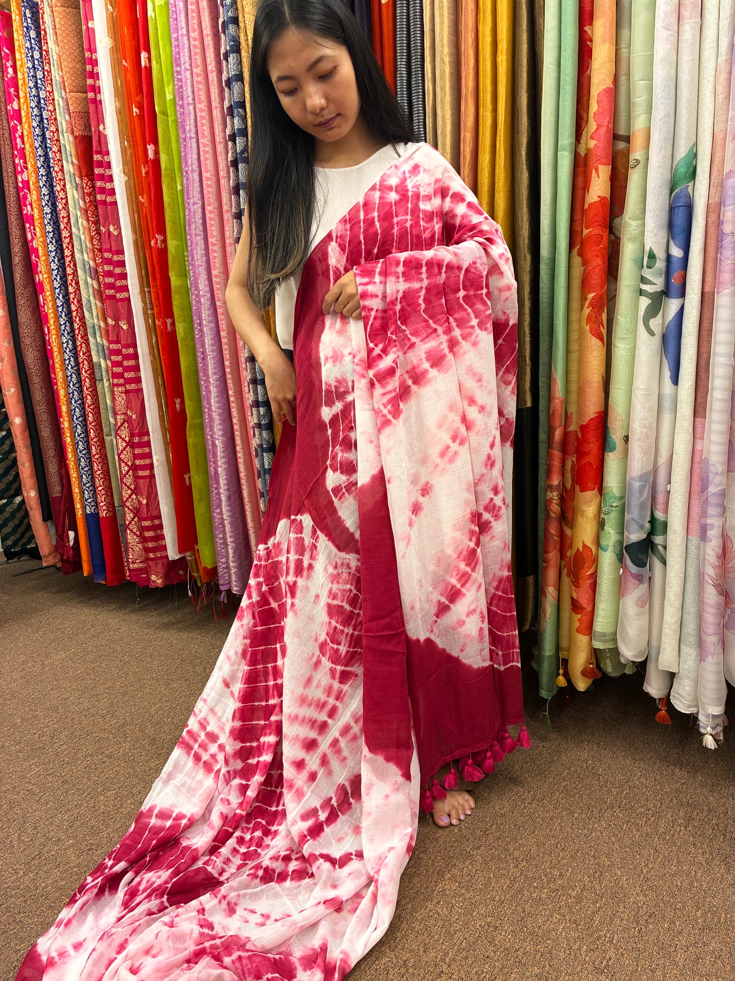 Soft Mul Cotton saree - White and Pink