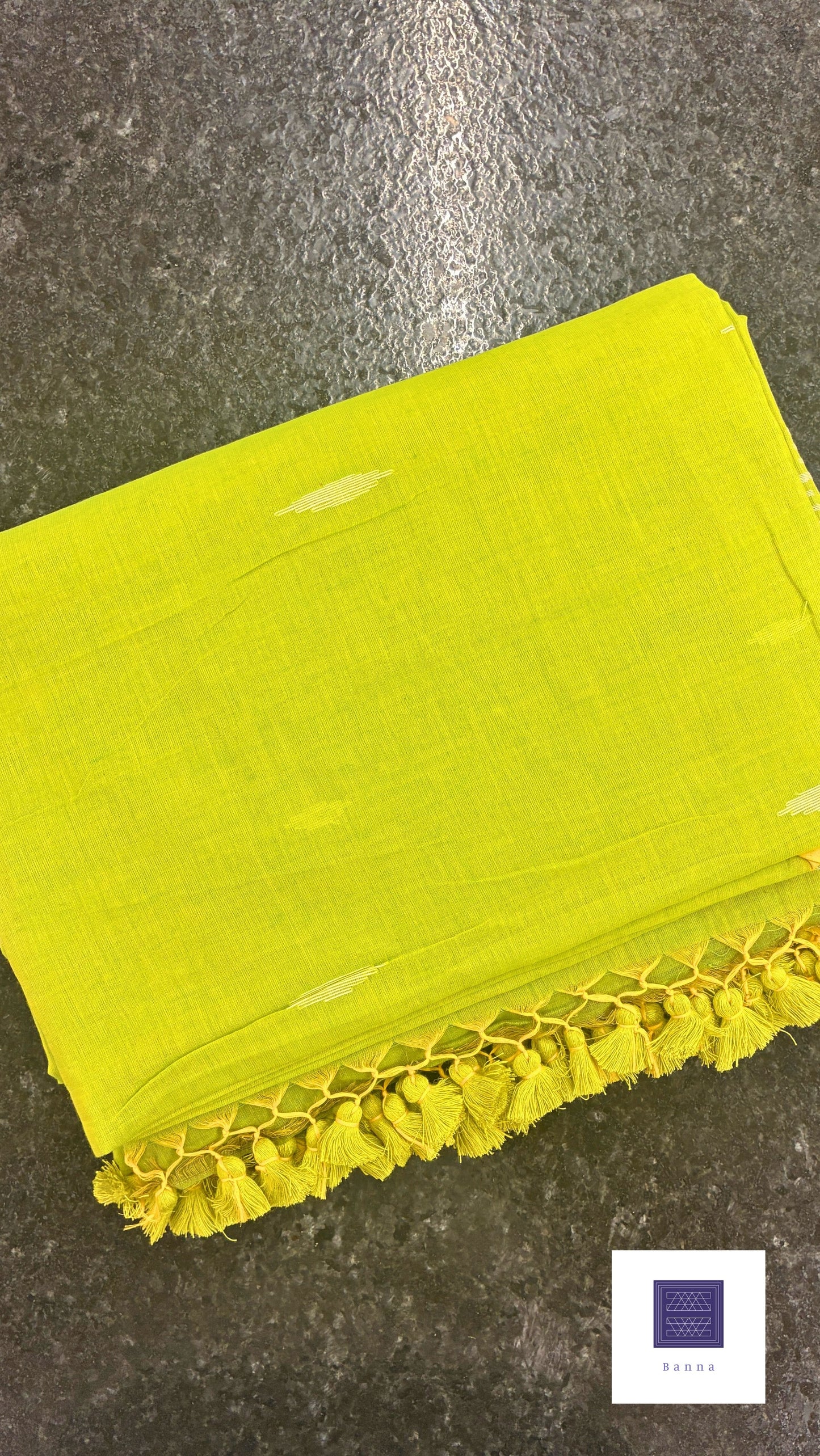 Pure Mul Cotton Saree with Jamdhani handwork - Bright Parrot Green