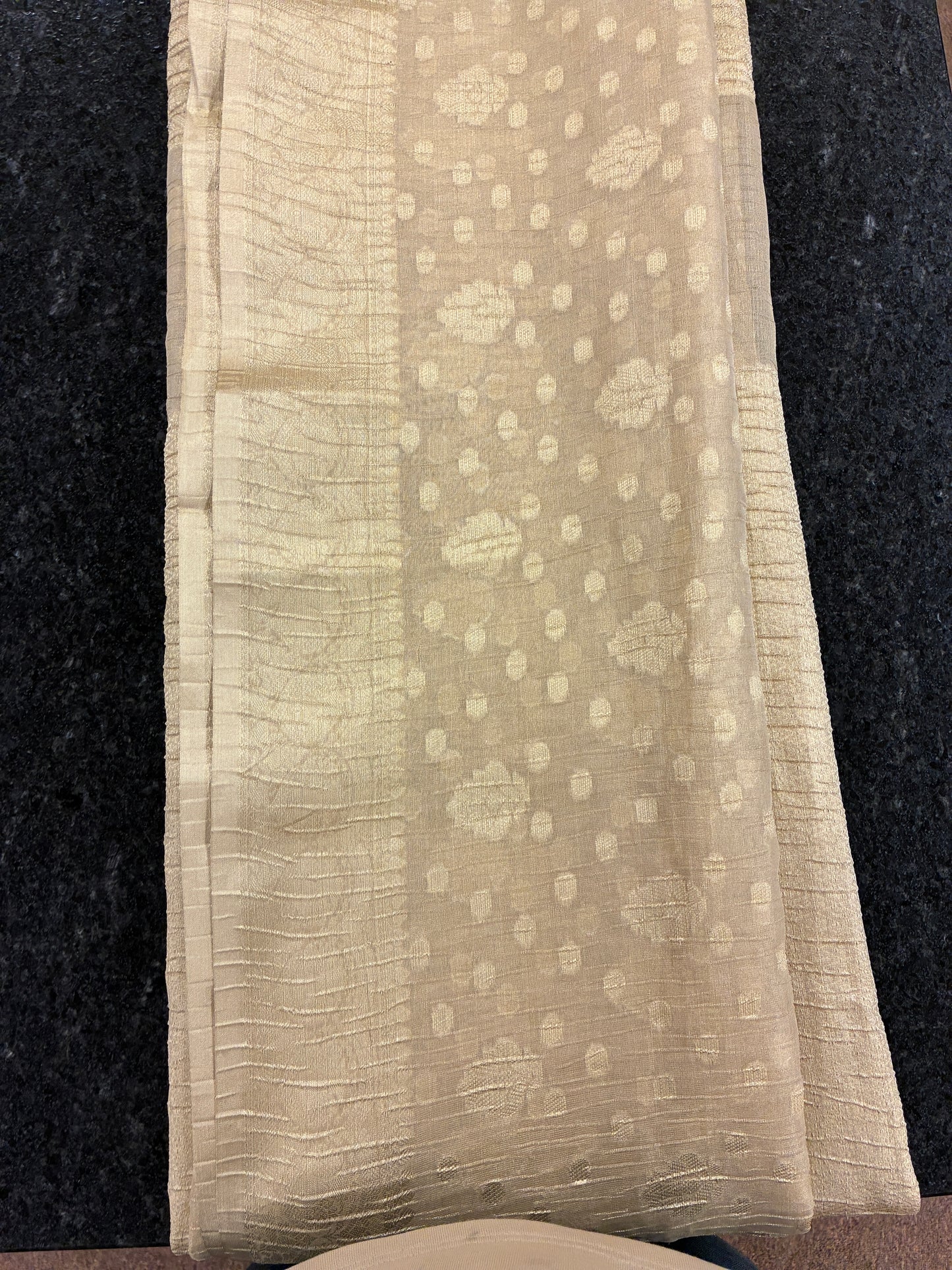 Banarasi Crush Tissue Saree in butti pattern- Gold and Cream