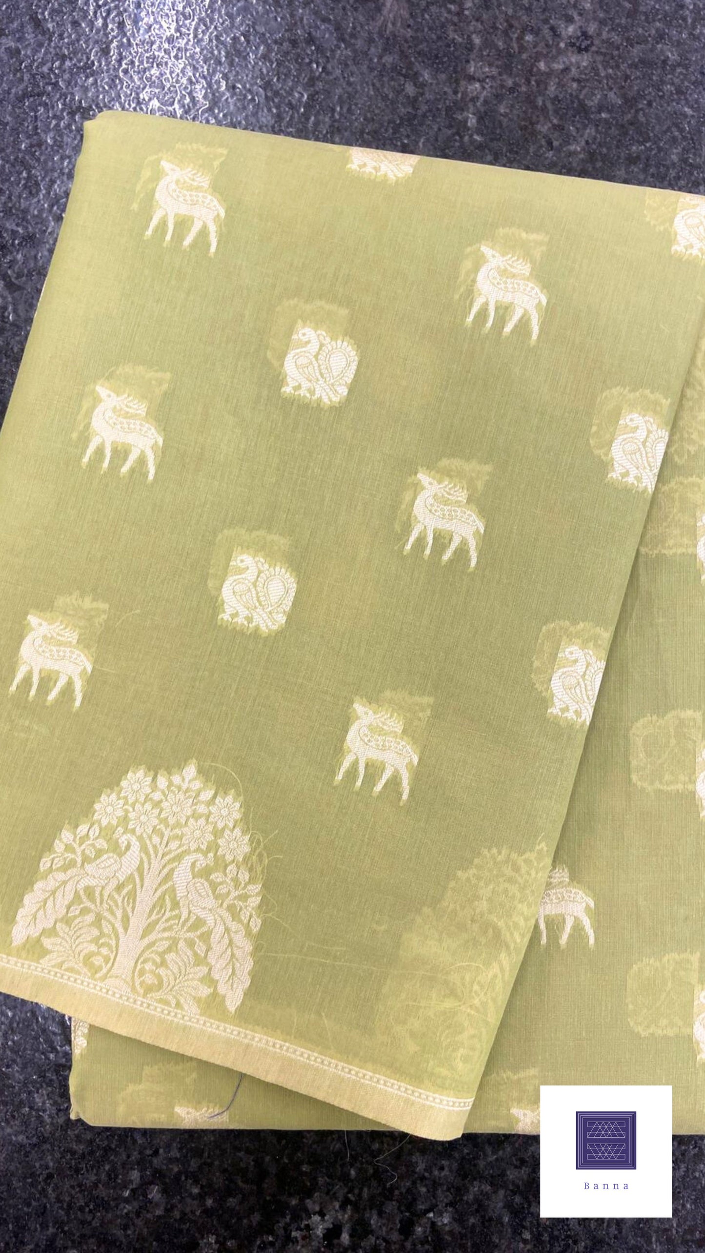 Cotton Saree with thread weaving - Parrot Light Green