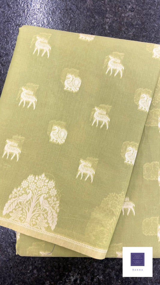 Cotton Saree with thread weaving - Parrot Light Green
