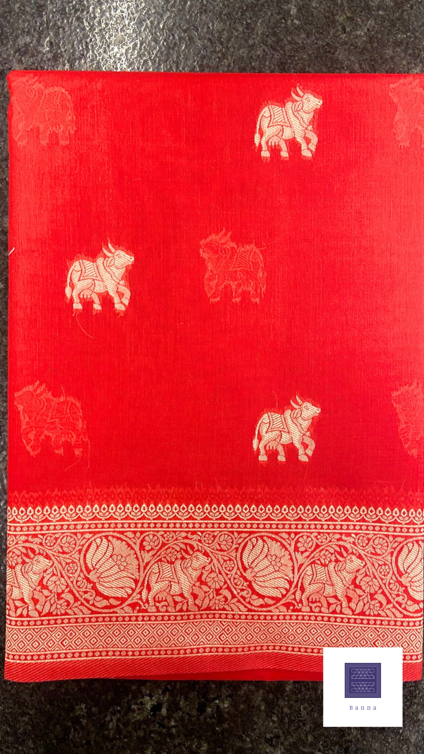 Cotton Saree with thread weaving - Bright Red