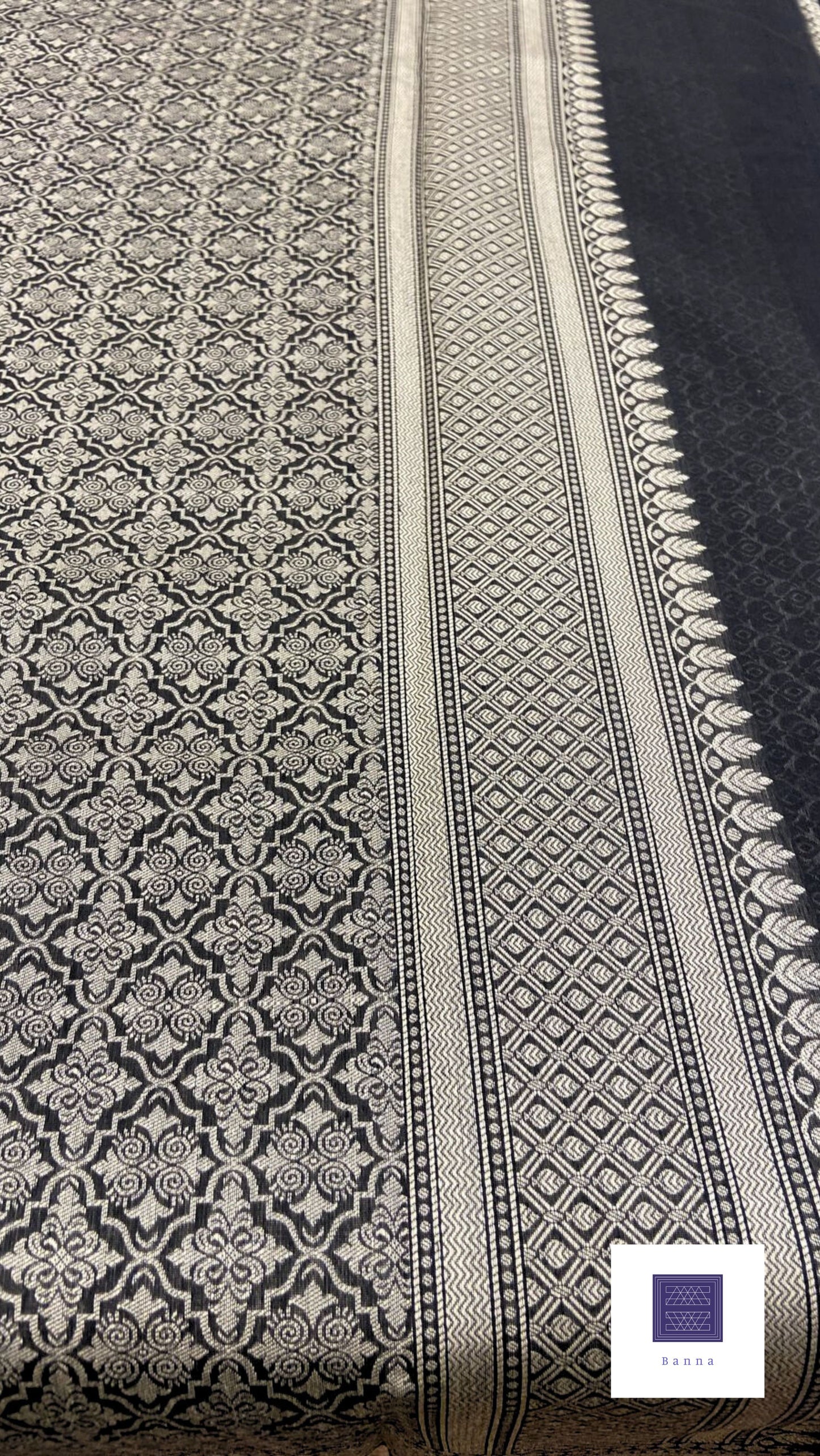 Cotton Saree with thread weaving - Black