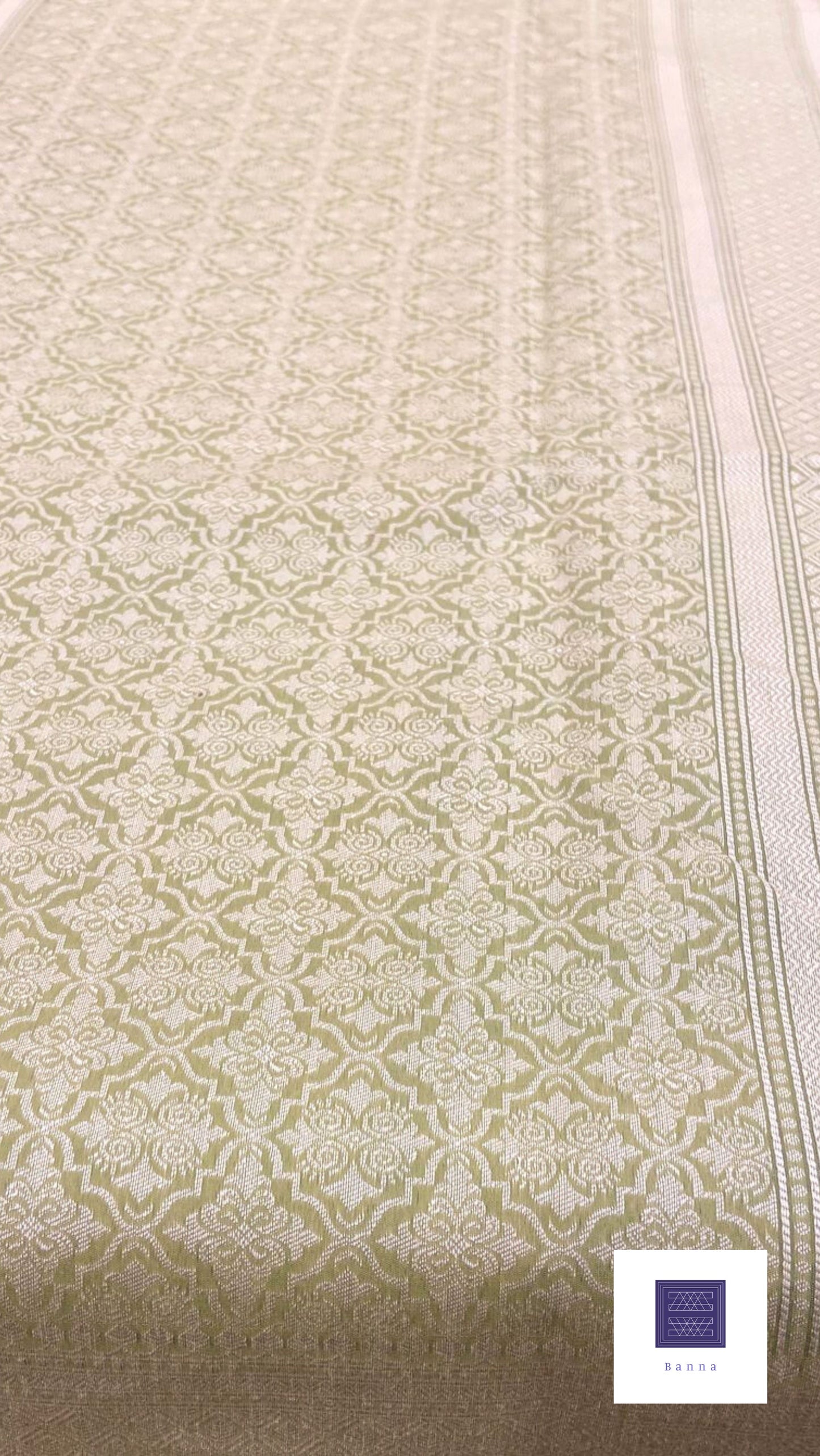 Cotton Saree with thread weaving - Parrot Green