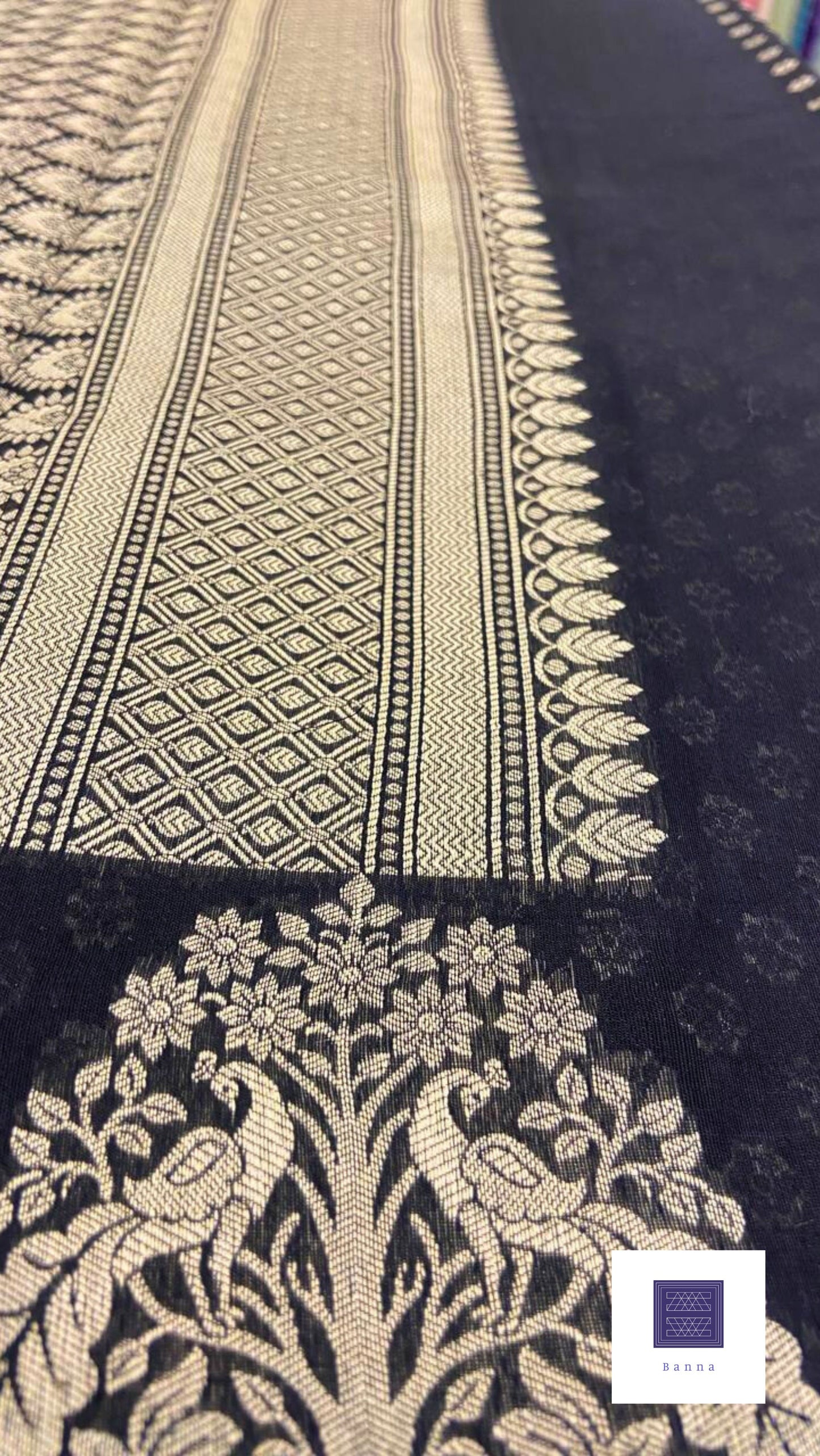 Cotton Saree with thread weaving - Black