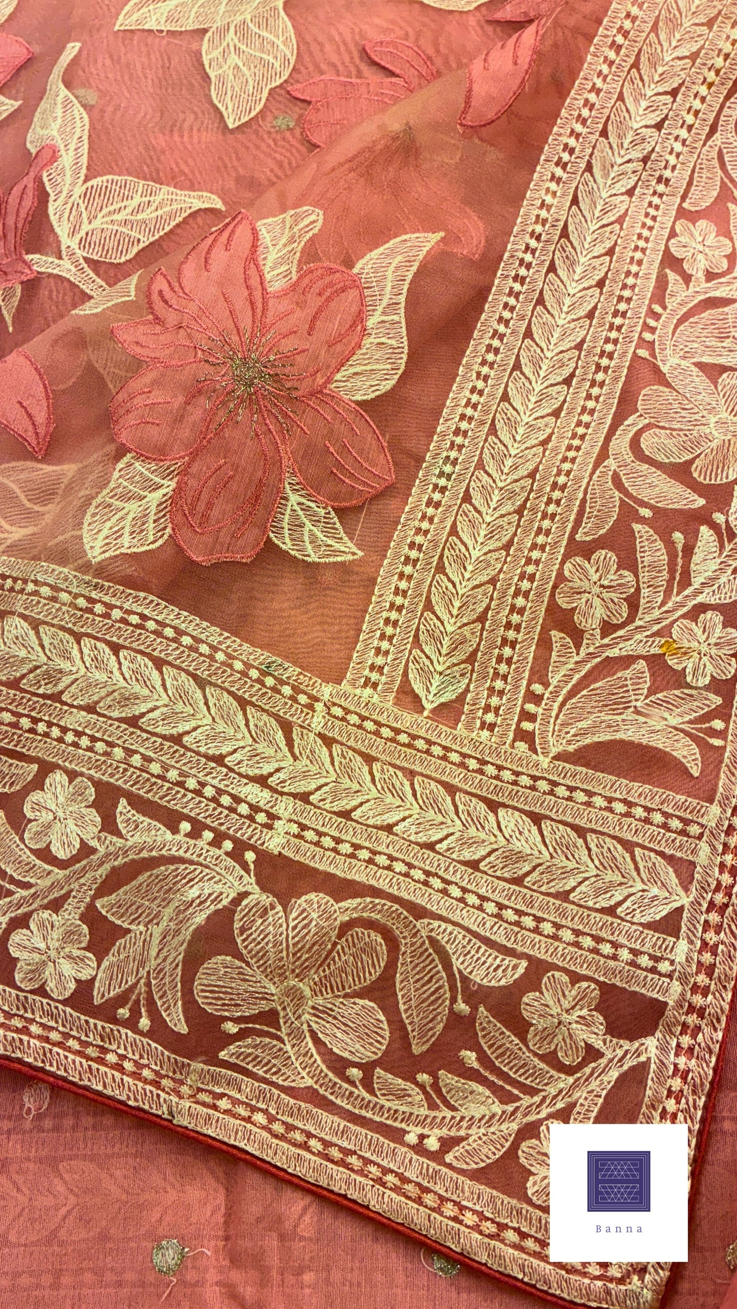 Rich Organza Appliqué and thread work saree - Pink