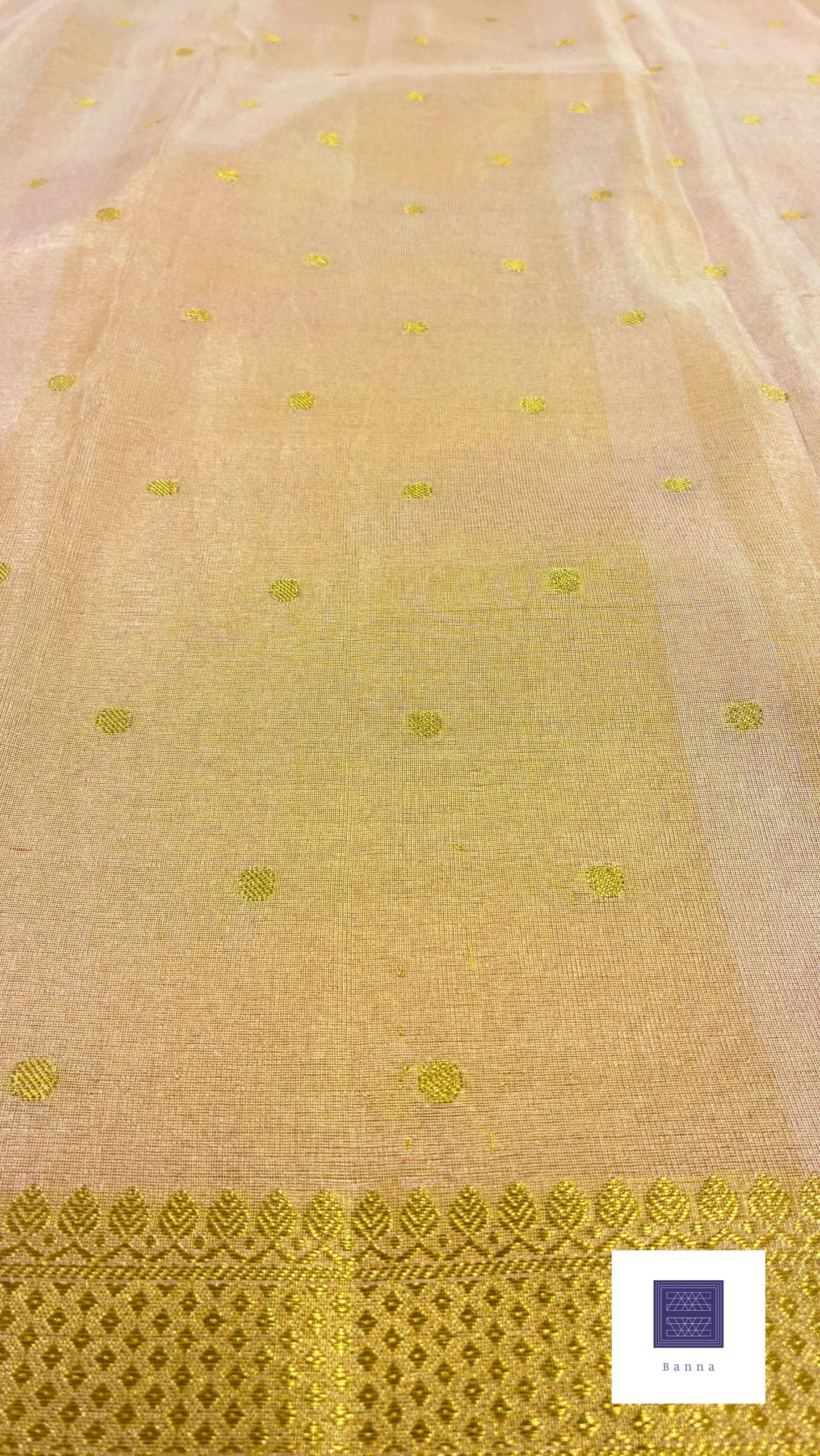 Tissue Silk woven traditional yet modern Banarasi saree - Baby Pink