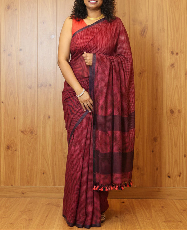 Soft Mul Cotton Checkered saree - Black and Red